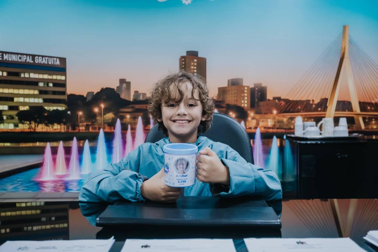 Arthur Nascimento, de 9 anos, é eleito prefeito mirim de São Bernardo com mais de 3.300 votos