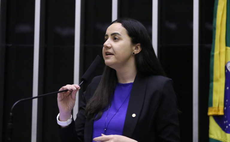 Câmara aprova projeto que prevê ação de psicólogos para melhorar relações interpessoais nas escolas