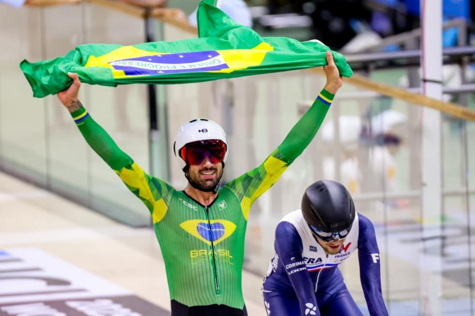 Ciclista de Santos é vice-campeão mundial de paraciclismo de pista
