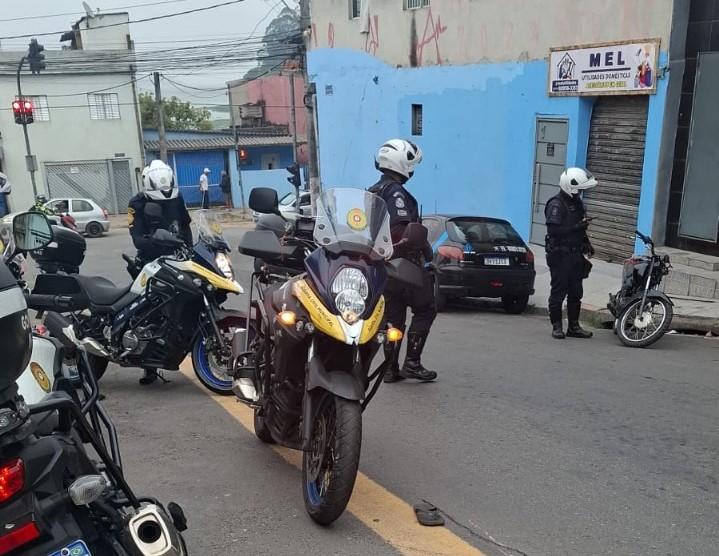 Em São Bernardo, GCM prende dupla após perseguição na Av. do Taboão; um dos detidos era foragido da Justiça
