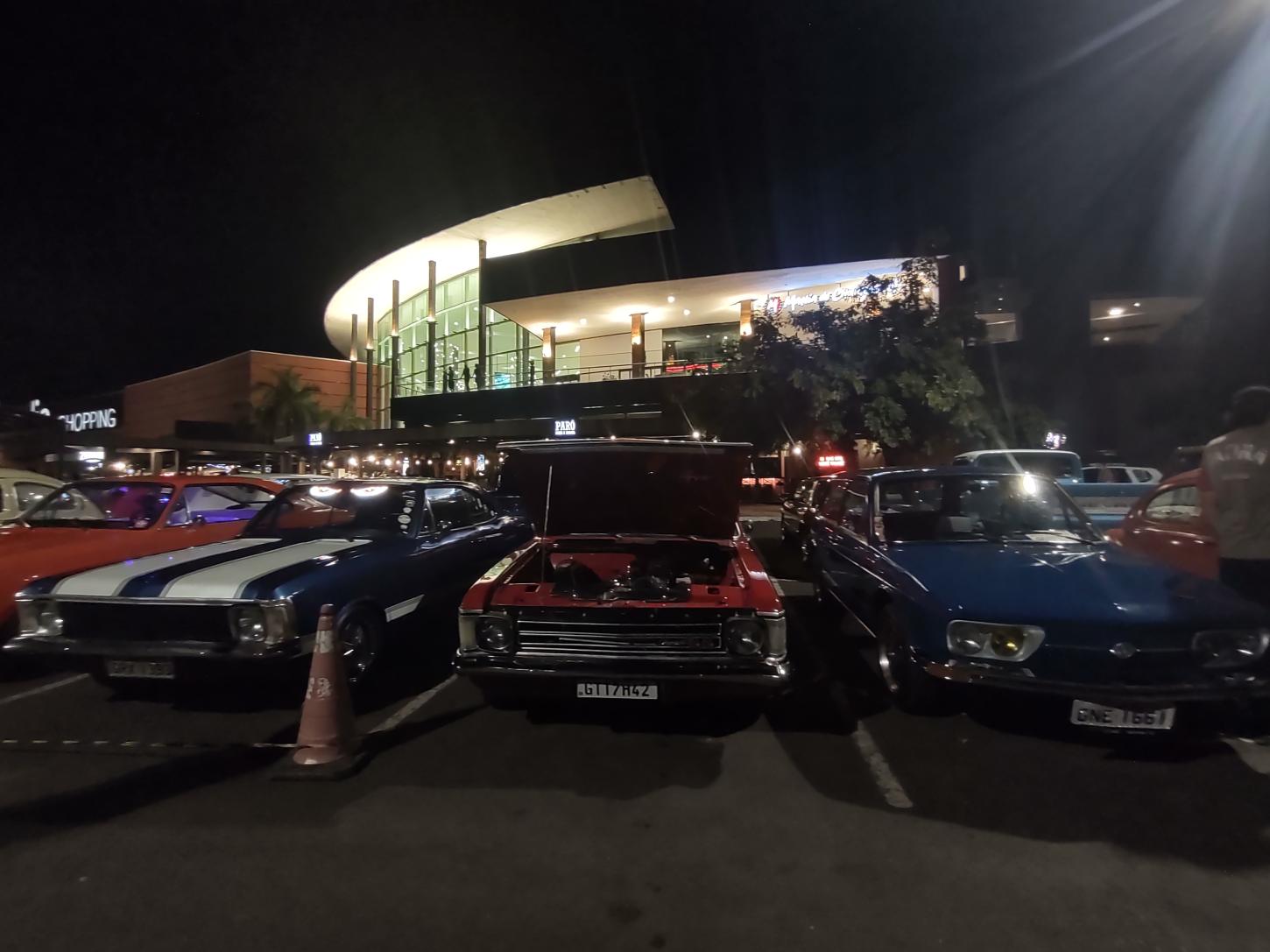 Encontro de Carros Clássicos movimenta o Uberlândia Shopping nesta quinta-feira