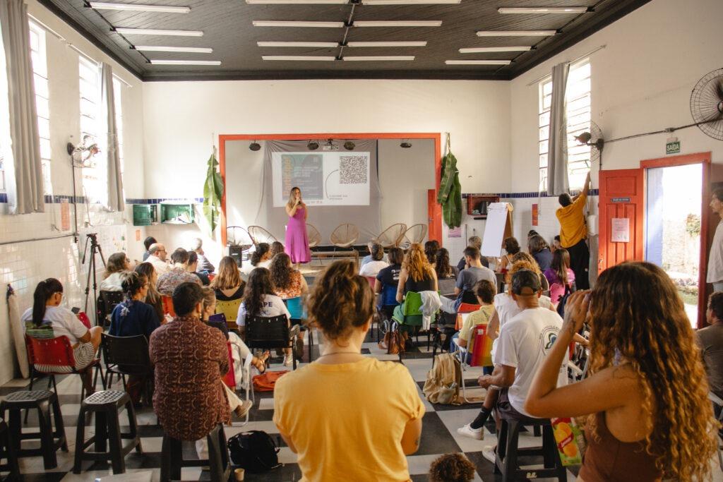 A atividade é uma ação do projeto Rede pelo Clima, uma rede de ativistas, organizações e comunidades pela justiça climática na Baixada Santista