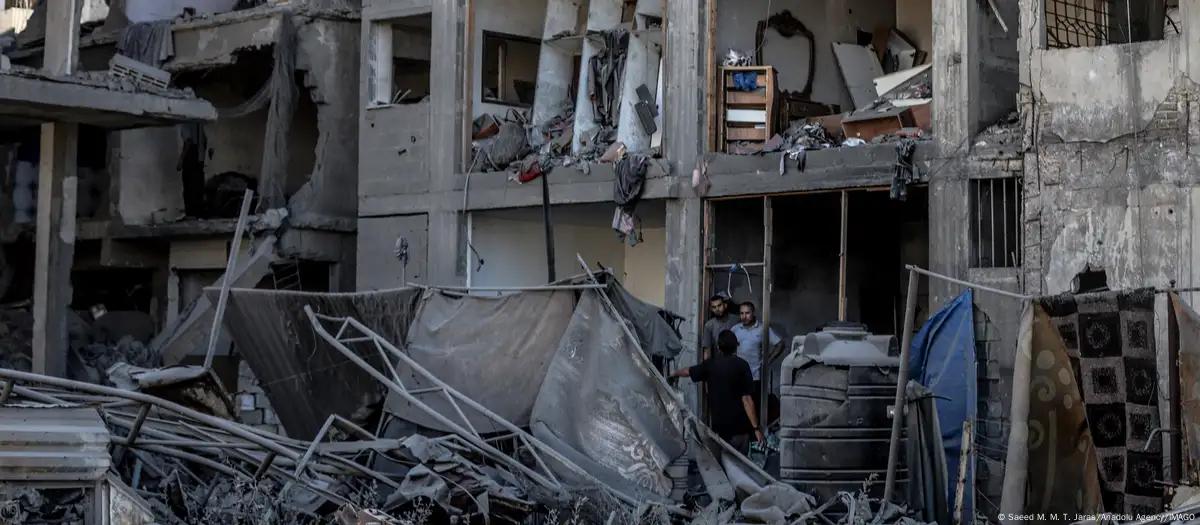 Israel mantém ataques em Gaza apesar de apelo de Trump