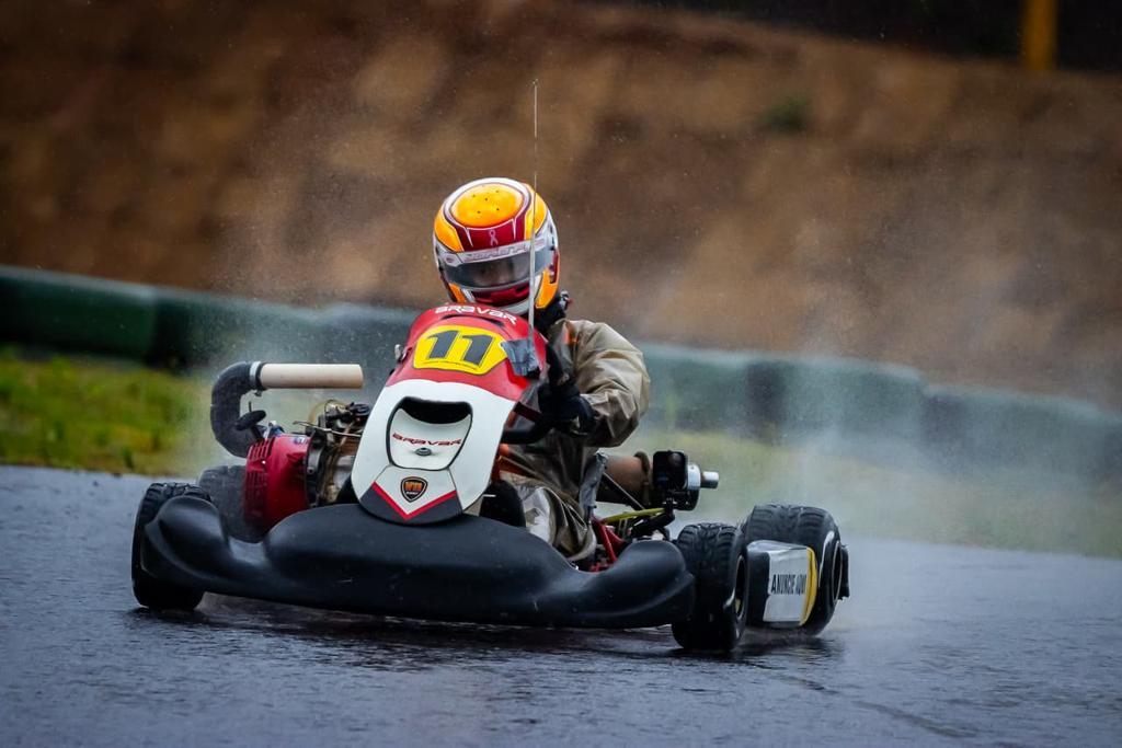 João Francisco vence sob chuva no Paulista Light e se aproxima da liderança da F4 Júnior