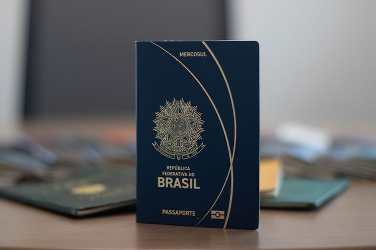 PF pode interromper emissão de passaporte por falta de verba