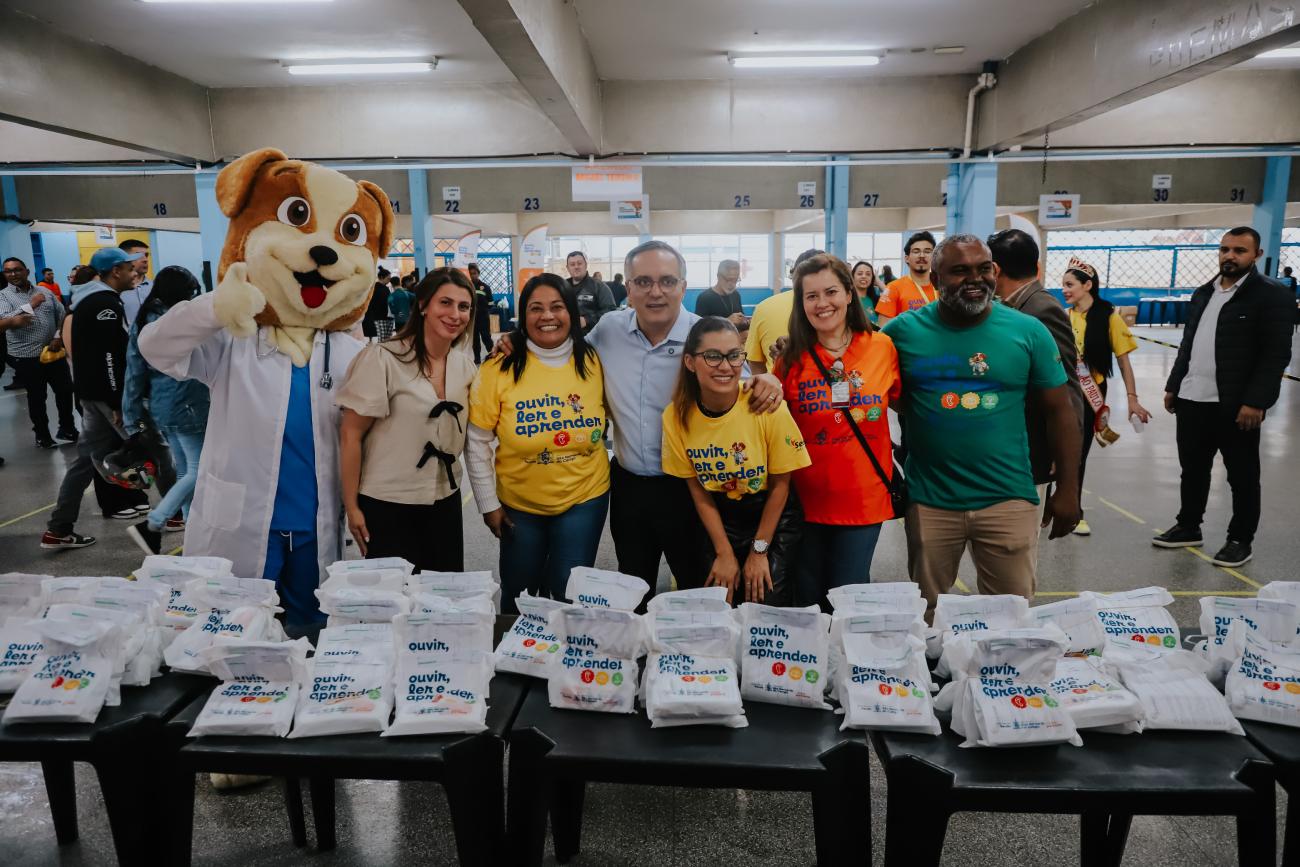 São Bernardo beneficia 1.142 estudantes na segunda entrega de óculos do Programa Ouvir, Ler e Aprender