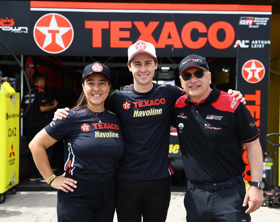 Texaco dará continuidade à parceria com Arthur Leist e Crown Racing na Stock Car e assina renovação para 2026