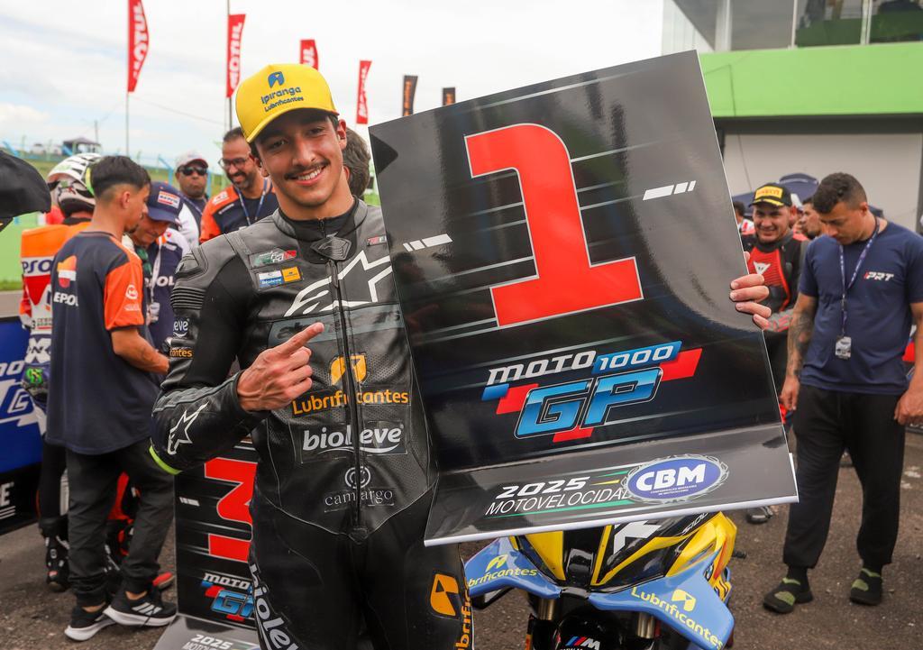 Theo Manna domina em Santa Cruz do Sul e conquista sua primeira vitória do ano na GP1000