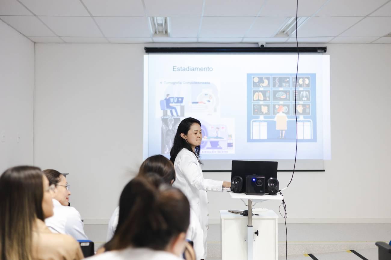 Atividade no Hospital de Câncer Anchieta informa pacientes e familiares sobre prevenção e cuidados oncológicos