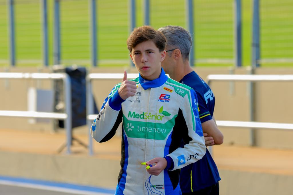 Henrique Krüger soma pontos na penúltima etapa da Fórmula Delta na pista do Velocitta