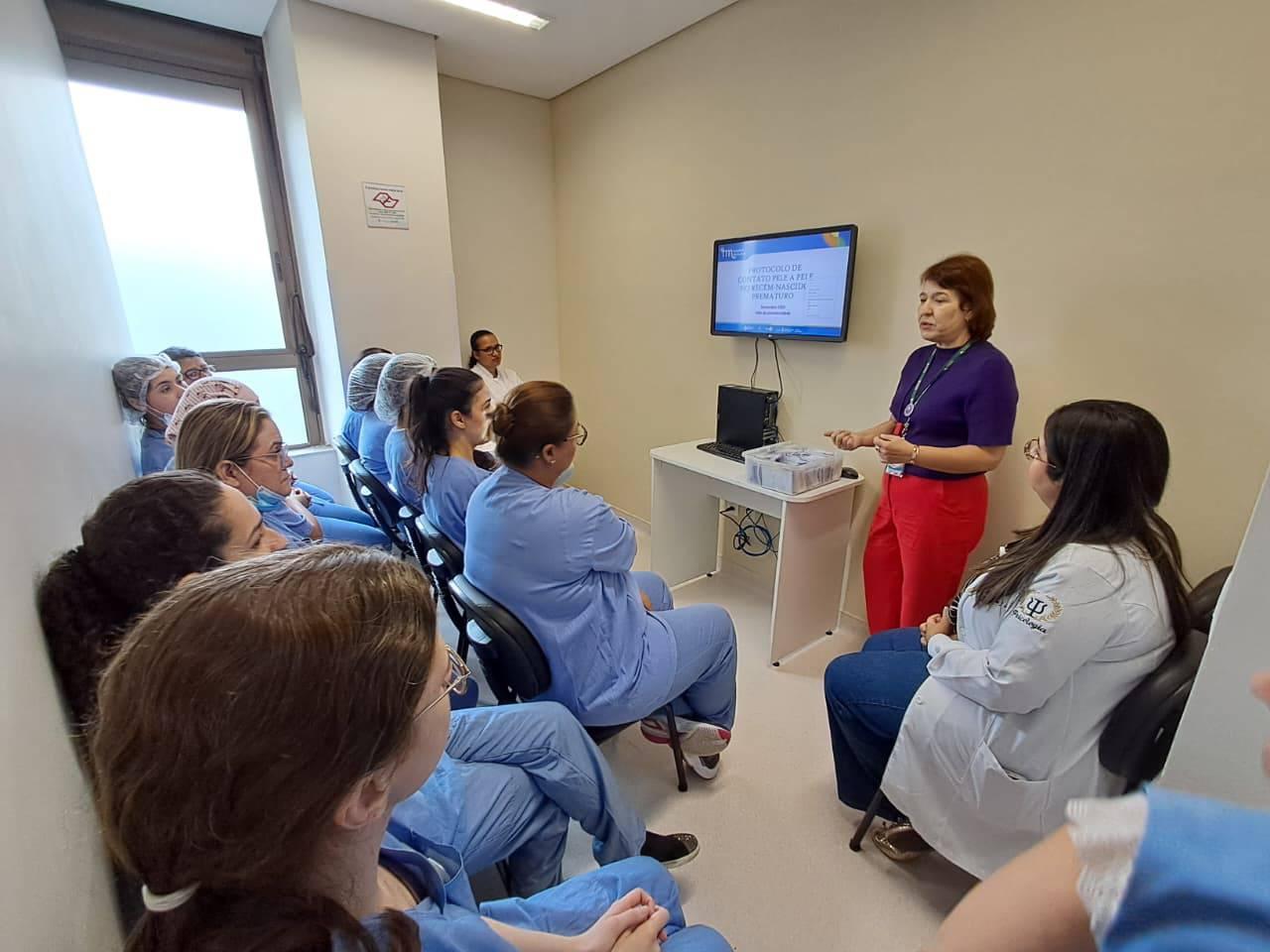 Hospital da Mulher de São Bernardo reforça cuidados ao prematuro com atualização de protocolo no Novembro Roxo