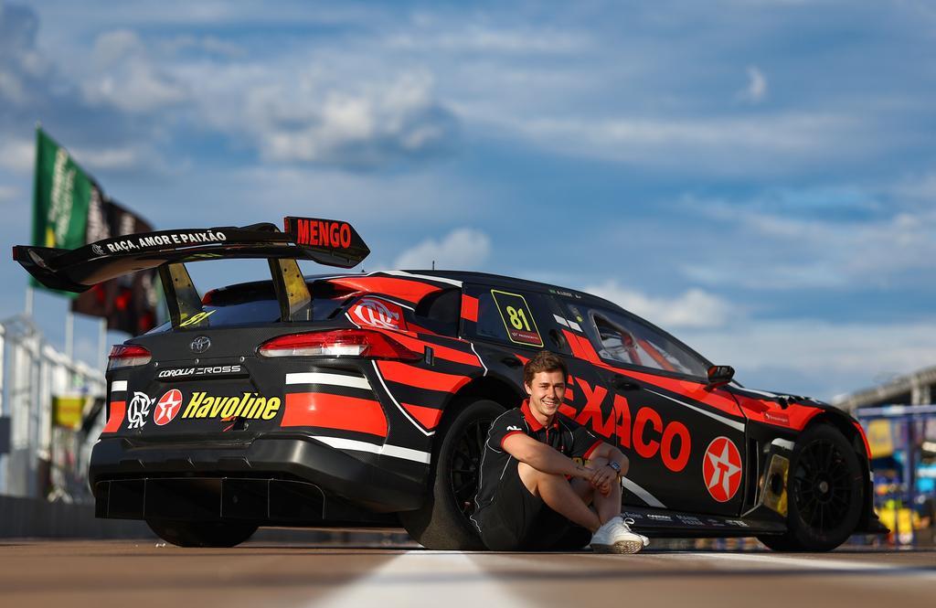 Nos 130 anos do Flamengo, Arthur Leist e Texaco fazem homenagem ao clube com layout especial no carro na etapa de Cuiabá da Stock Car