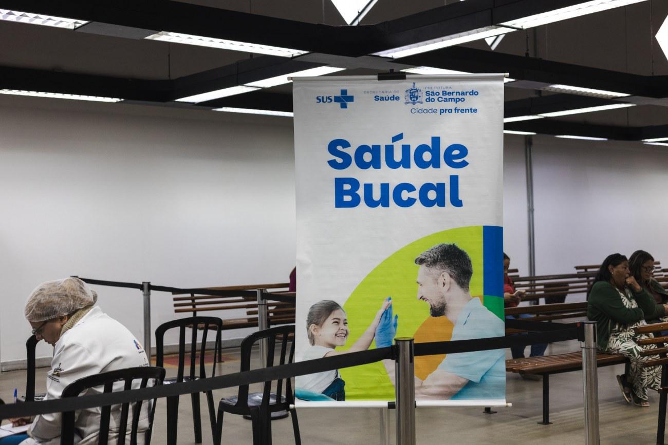 Prefeitura de São Bernardo promove ação de prevenção de câncer bucal no Poupatempo