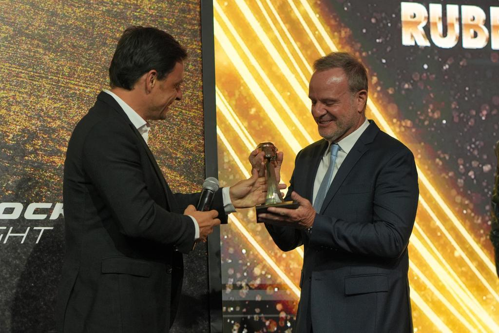 Rubens Barrichello vence o Capacete de Ouro na NASCAR Brasil e categoria celebra finalistas do Driver Development 2025