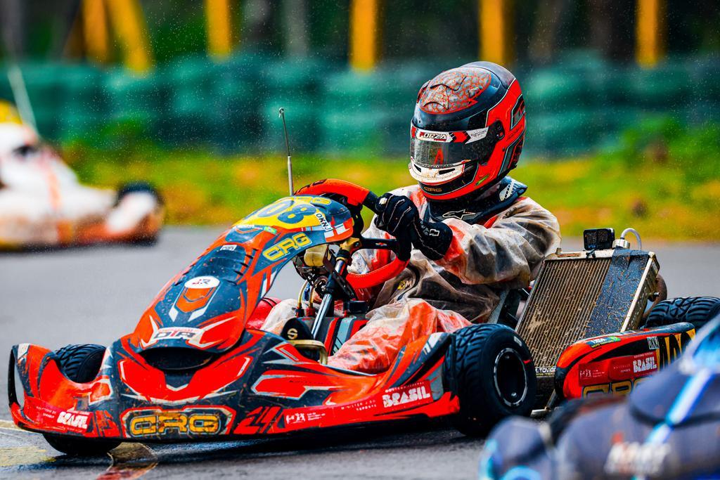 Francisco Rocha entra na pista com chance de título no Light e no Paulista de Kart