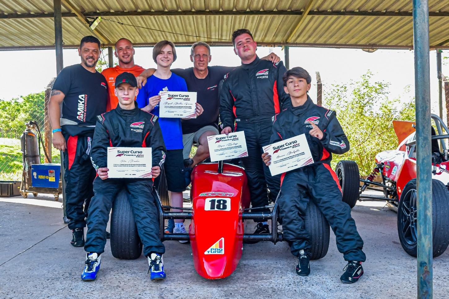 Levi Simões é o campeão da Copa Fórmula Vee-ECPA 2025