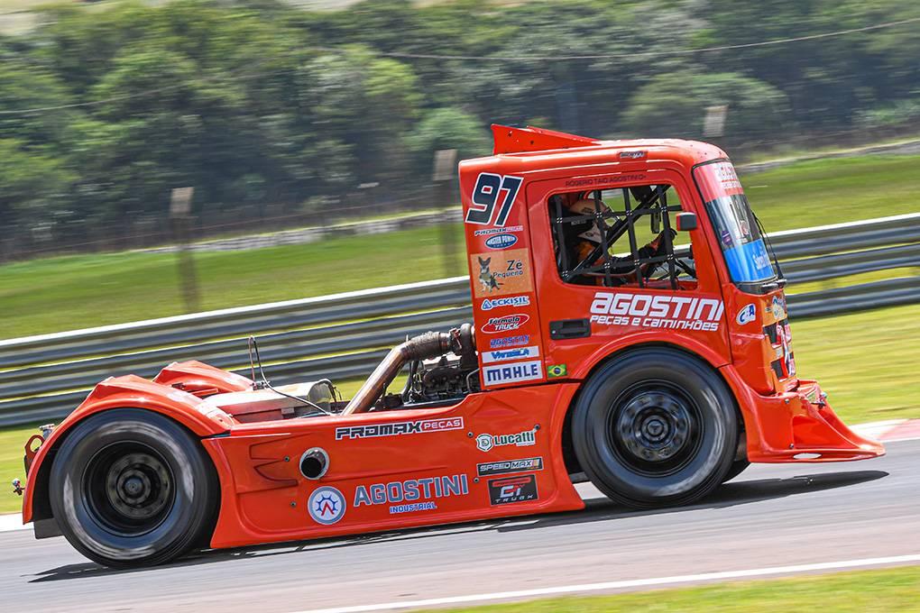 Na luta pelo bi, Fleck é o mais rápido da sexta-feira na Fórmula Truck em Cascavel