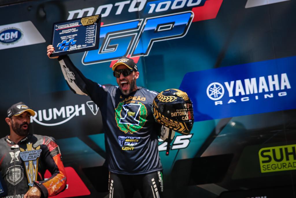 Primeiro campeão da Daytona 660 Cup Light, Fabrício Zamperetti coroa seu título com mais uma vitória em Cascavel