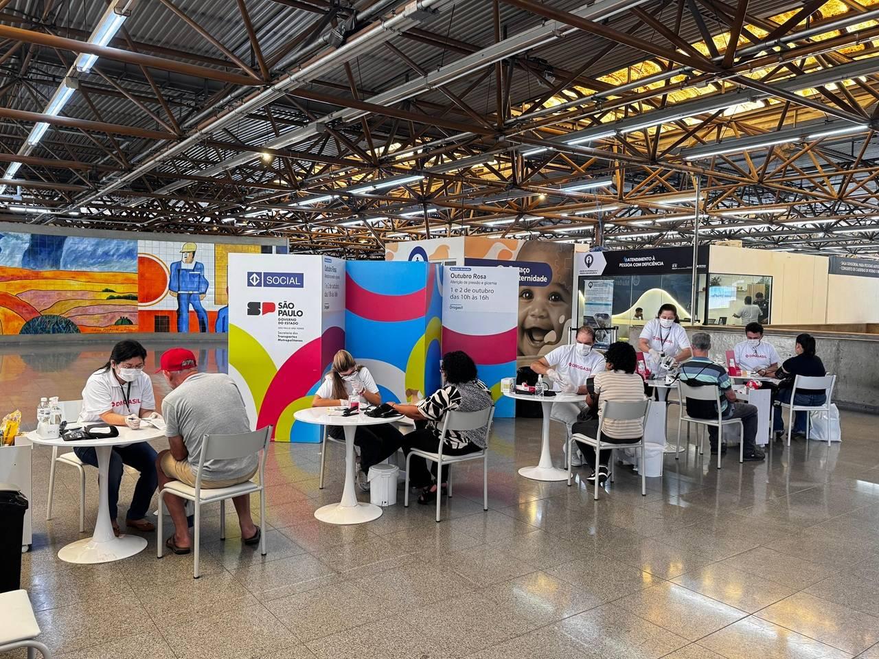 Usuários do metrô poderão medir pressão e fazer teste de glicemia gratuitos na Estação Vila Prudente