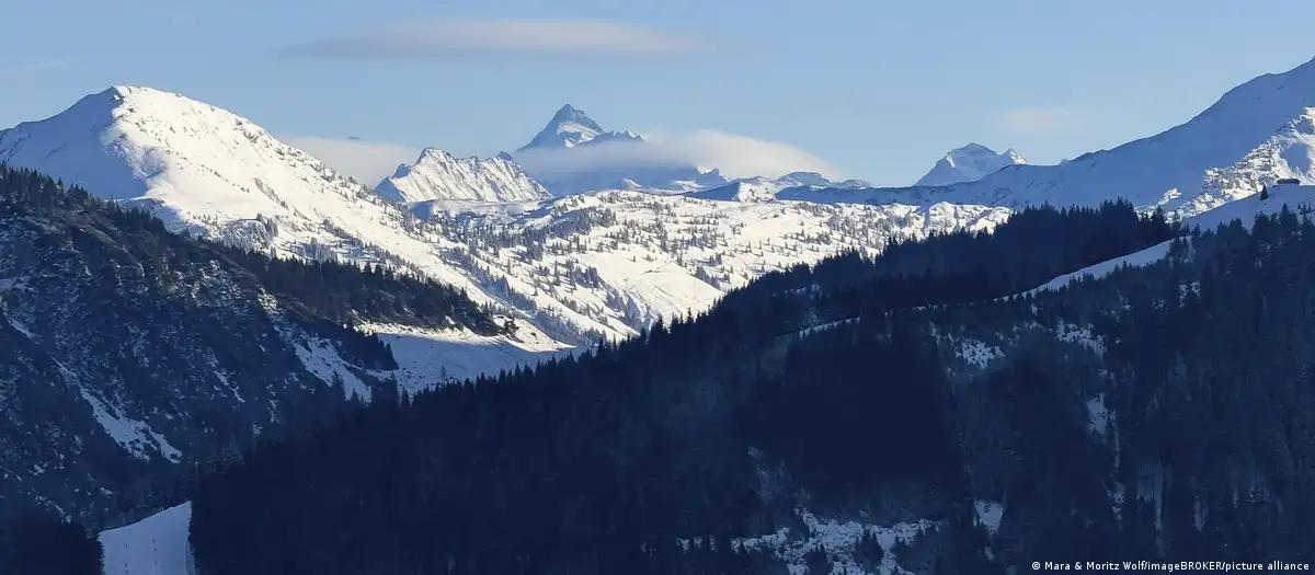 Áustria condena alpinista que deixou namorada em montanha