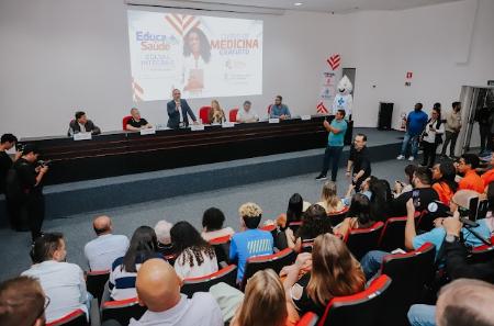 Bolsas de pós-graduação do 'Educa Mais Saúde' de São Bernardo têm inscrições até dia 23