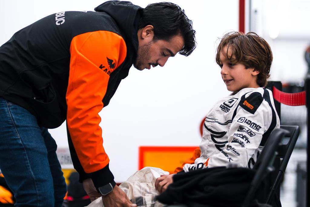 Irmãos Emerick tem estreia de Joaquim na Europa enquanto Miguel torce pelo irmão e treina no Brasil