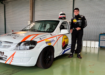 João Guimarães conclui pré-temporada da STR com foco em adaptação e aprendizado técnico