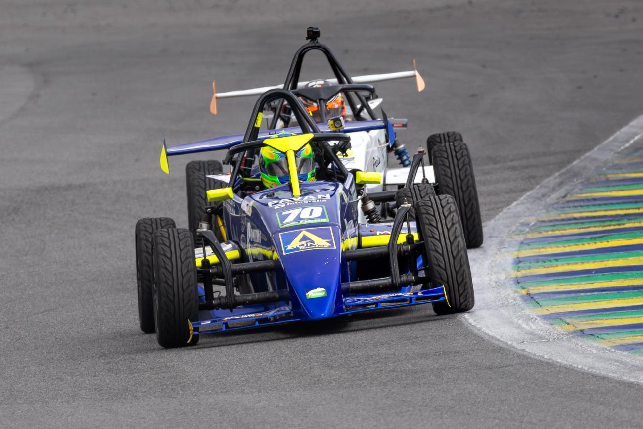 JUKA Motors retorna a Interlagos para a 2ª Etapa da Fórmula 1600 com força coletiva após abertura consistente