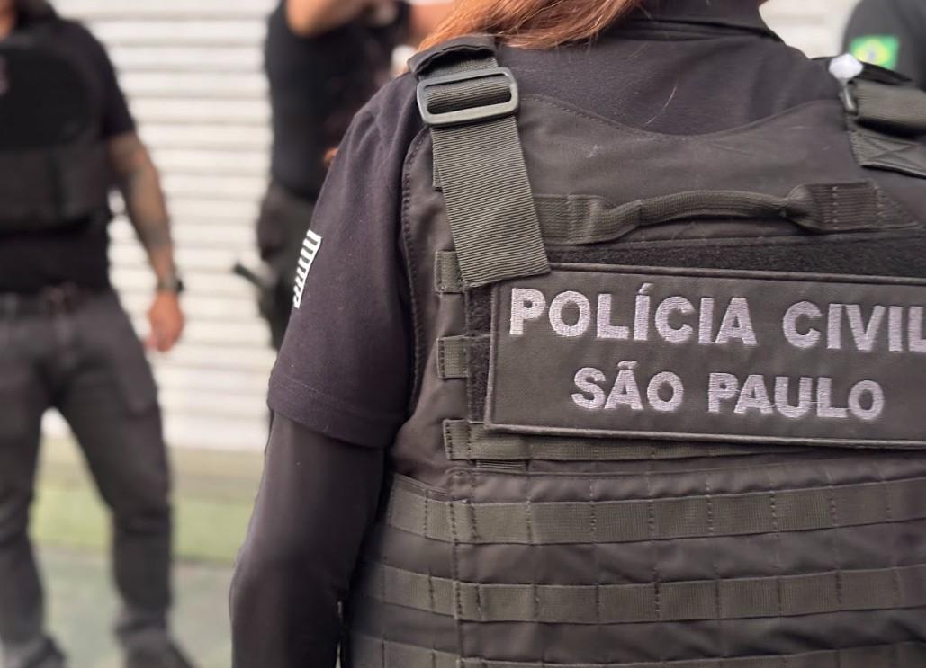 Polícia Civil apreende quase 90 mil ampolas e frascos de remédios para emagrecimento na Grande São Paulo