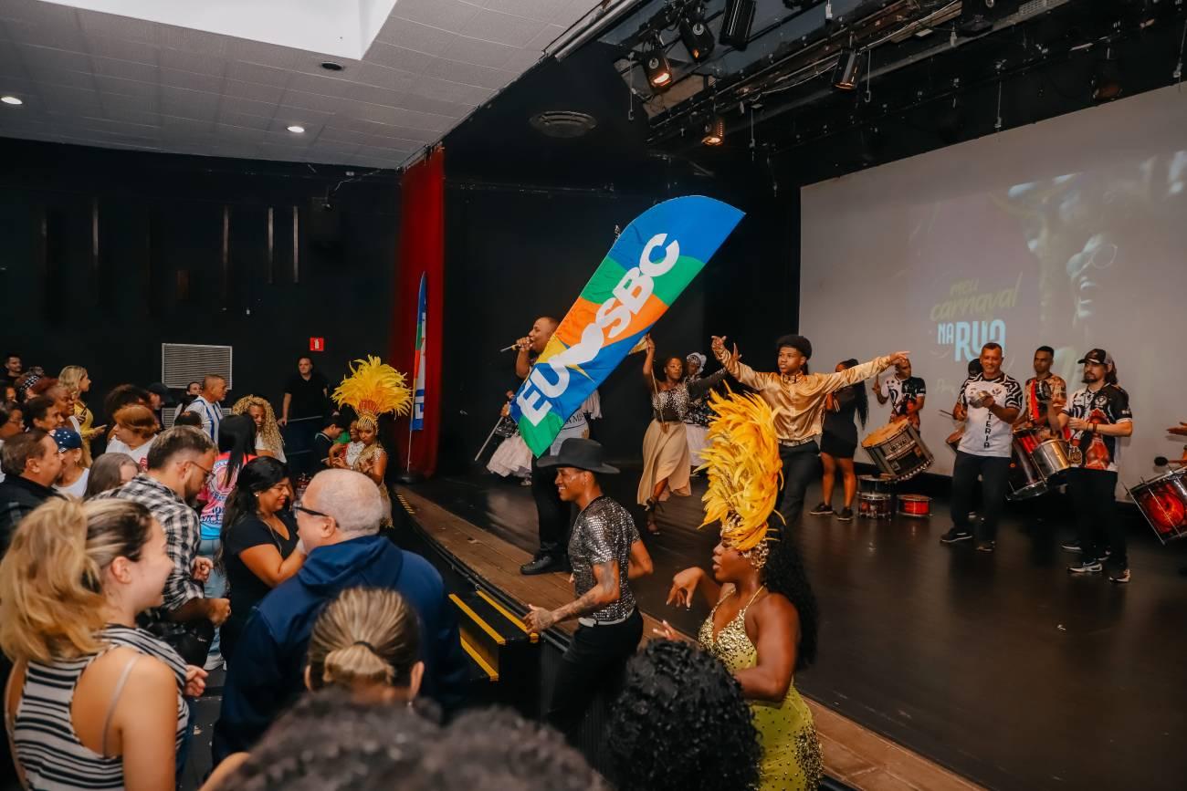 Vai-Vai leva trajetória da indústria e do cinema de São Bernardo ao sambódromo do Anhembi nesta sexta-feira