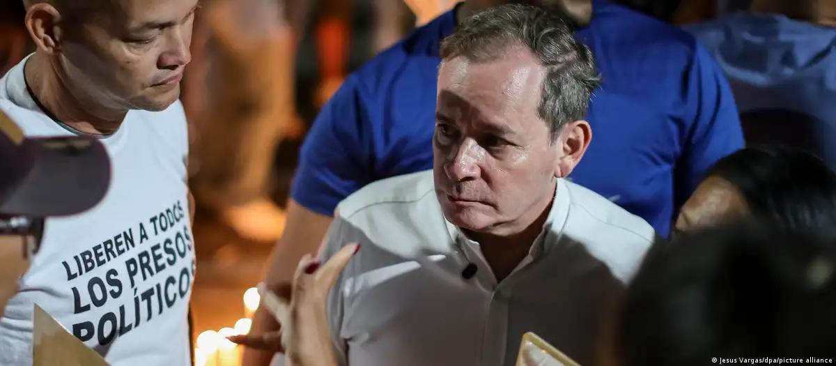 Venezuela aprova anistia a presos e exilados políticos