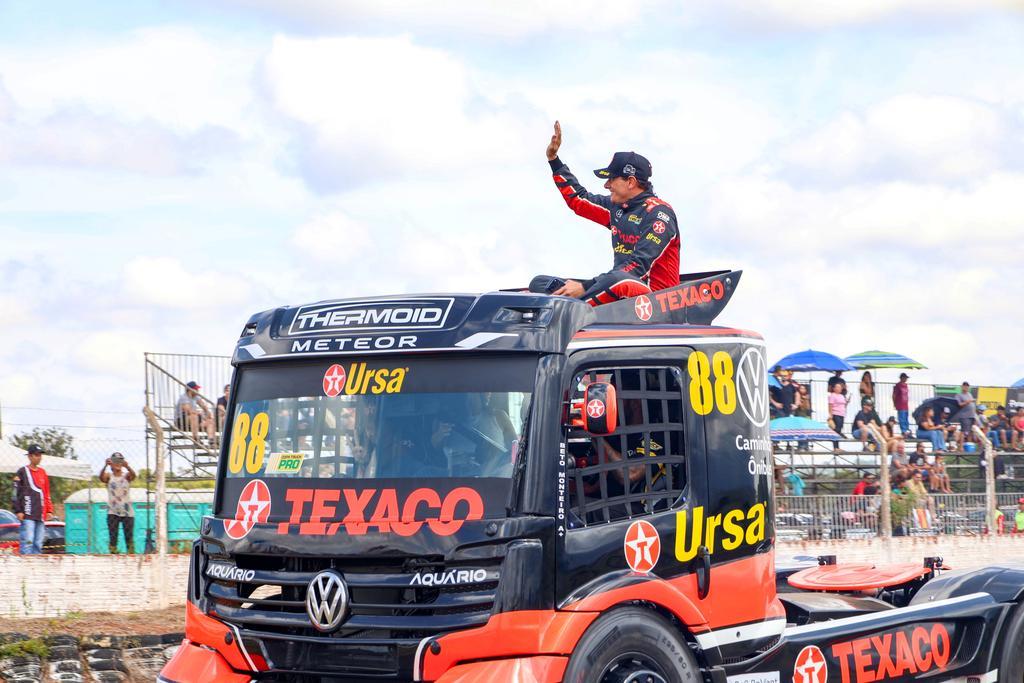 Beto Monteiro faz prova de recuperação e garante Top-5 na estreia da Texaco na Copa Truck