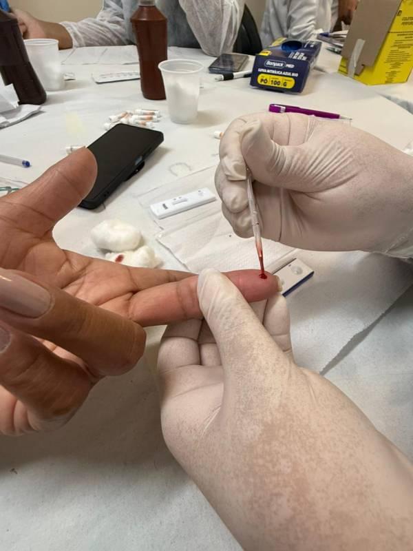 Capacitação em testagem rápida de ISTs qualifica atendimento em São Bernardo