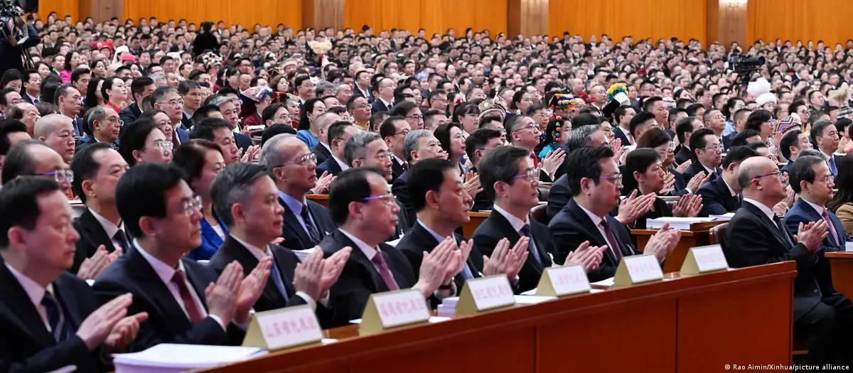 China anuncia menor meta anual de crescimento desde 1991