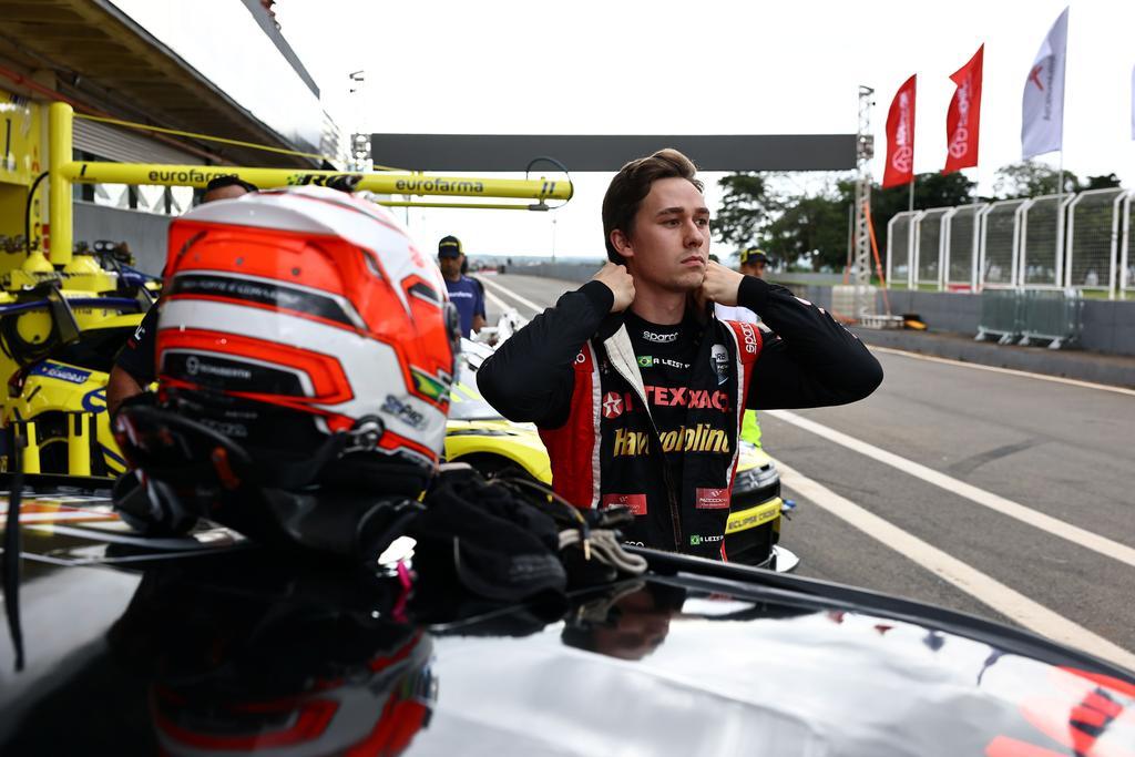 Em classificação desafiadora, Arthur Leist parte da sétima fila na Sprint em Curvelo na abertura da Stock Car