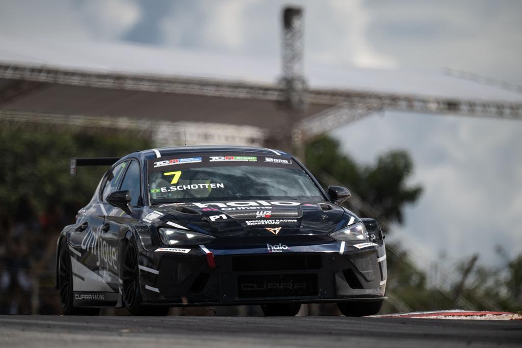 Erick Schotten destaca aprendizado e evolução em sua estreia pela TCR Brasil