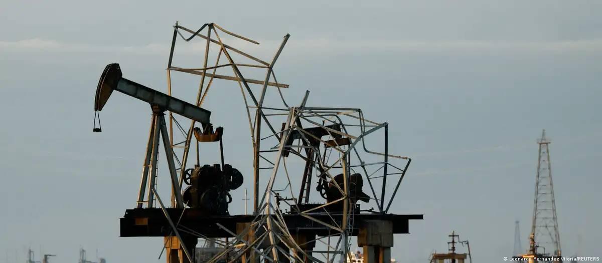 EUA aliviam sanções à Venezuela em meio à crise do petróleo