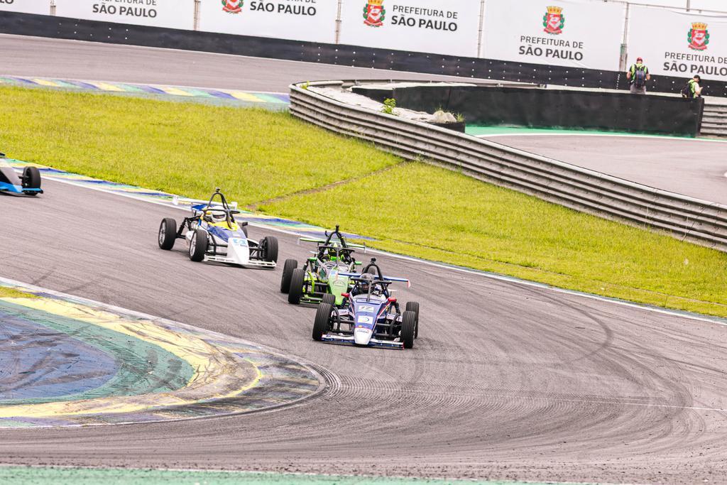 F1600 pela primeira vez no Autódromo de Brasília