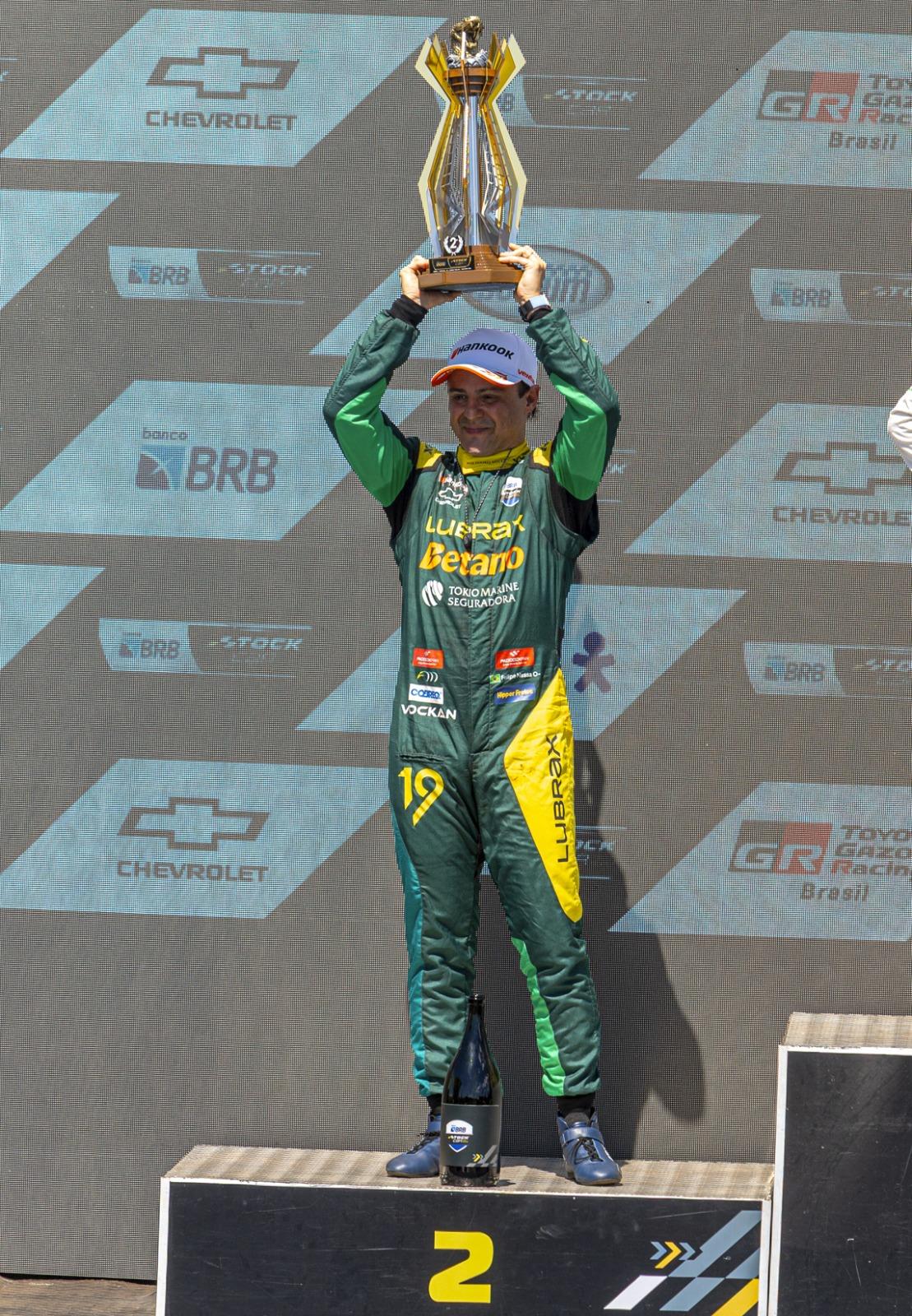 Felipe Massa vai ao pódio em segundo em Cascavel e Time Lubrax TMG lidera por equipes