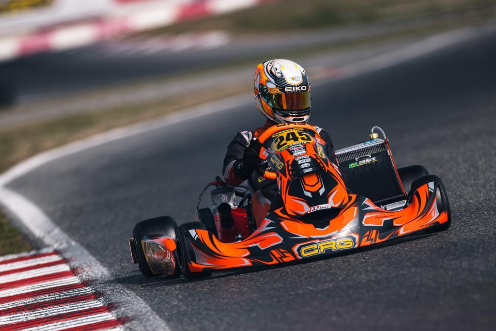 Gêmeos paranaenses Rafael e Guilherme Busato enfrentam forte concorrência na WSK