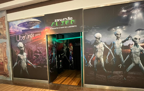 Invasão Alien chega ao Uberlândia Shopping com labirinto imersivo que promete desafiar coragem do público