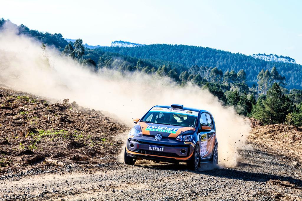 Irmãos Klimaczewski largam em busca do tricampeonato Brasileiro de Rally