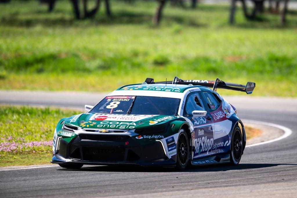 Rafael Suzuki conquista um pódio na abertura da temporada em Curvelo (MG)