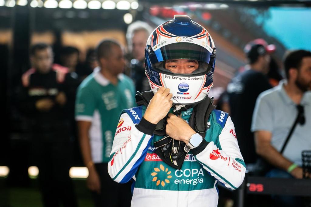 Rafael Suzuki deixa Cascavel em quinto lugar na classificação da Stock Car