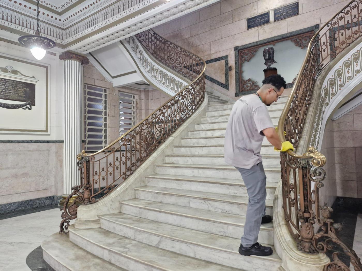 Santos abre processo seletivo para 20 vagas de auxiliar de limpeza na Prodesan