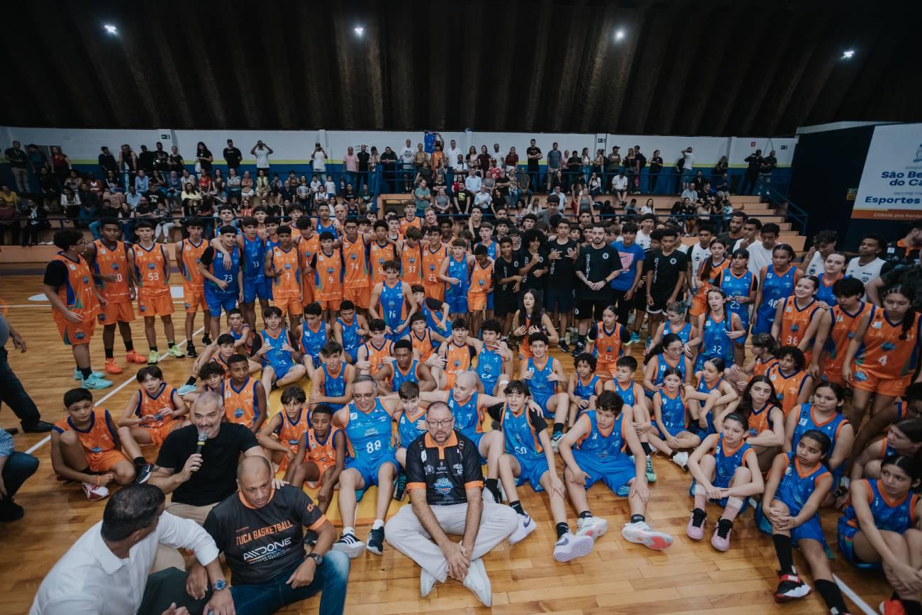 São Bernardo entrega novos uniformes para equipes de basquete e reforça compromisso com o alto rendimento