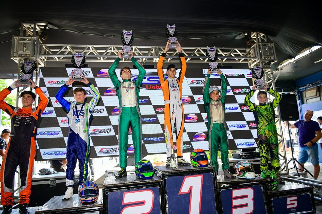 Vitória na Copa São Paulo Light de Kart levou Arthur da Rocha ao alto do pódio em Interlagos