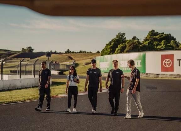 Werner Neugebauer inicia nova fase nos Estados Unidos com estreia na GT4 America em Sonoma