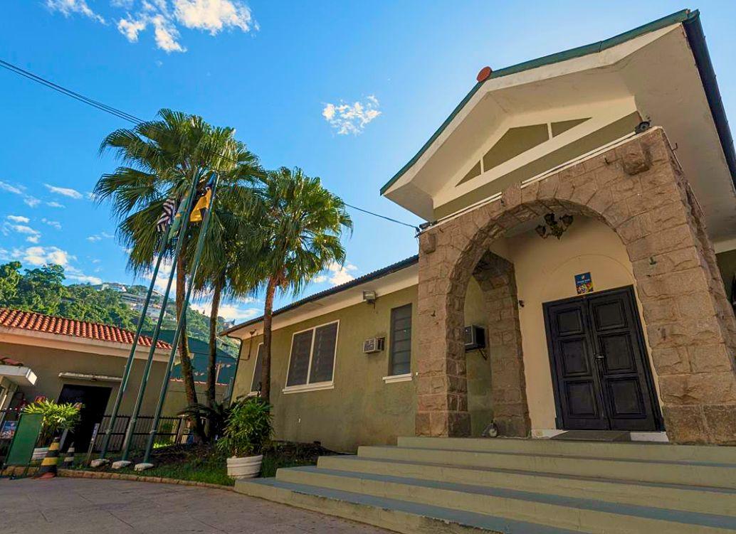 Clube dos Ingleses reforça presença em Santos com agenda anual de eventos até o final de 2026