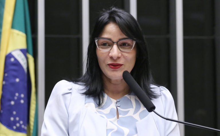 Comissão aprova criação do Disque Parente para denunciar violência contra indígenas